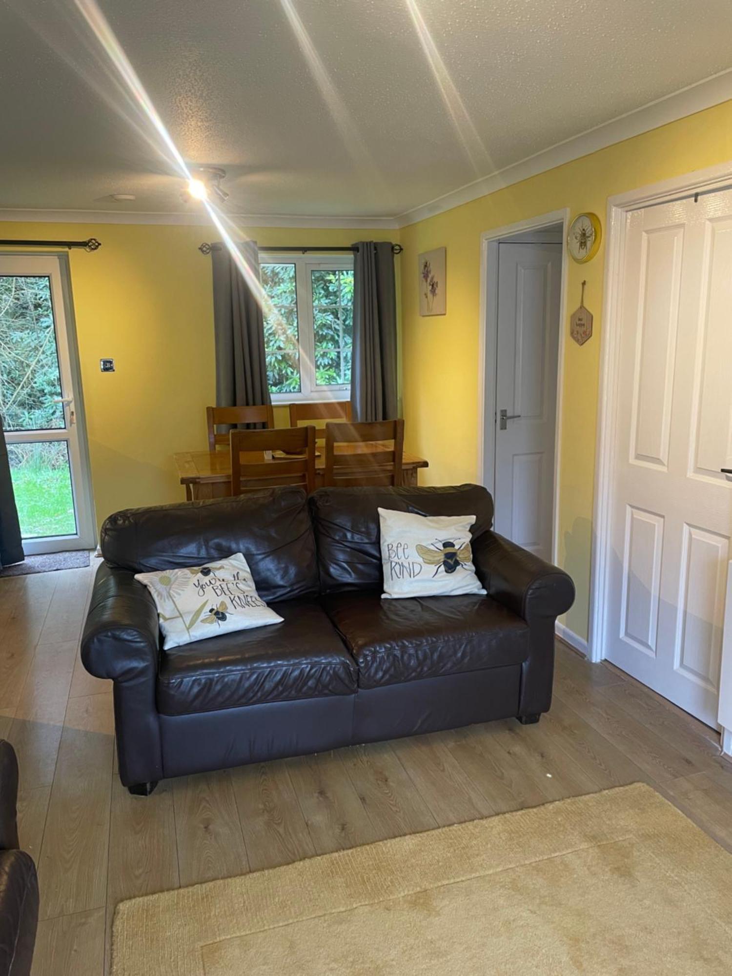Bumblebee Lodge Saint Cleer Exterior photo